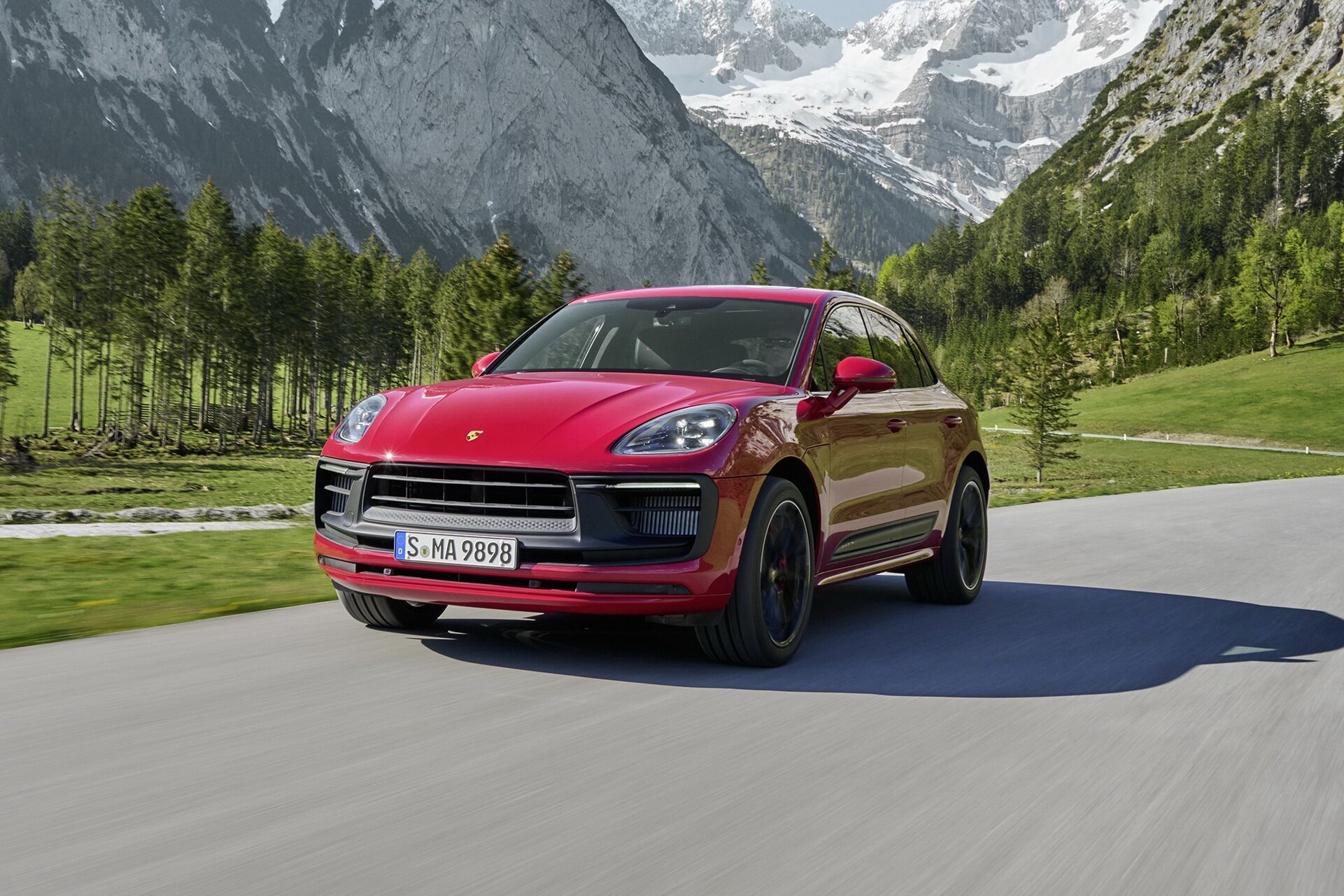 Porsche Macan с обновлением стал мощнее и быстрее (+ЦЕНЫ в России)