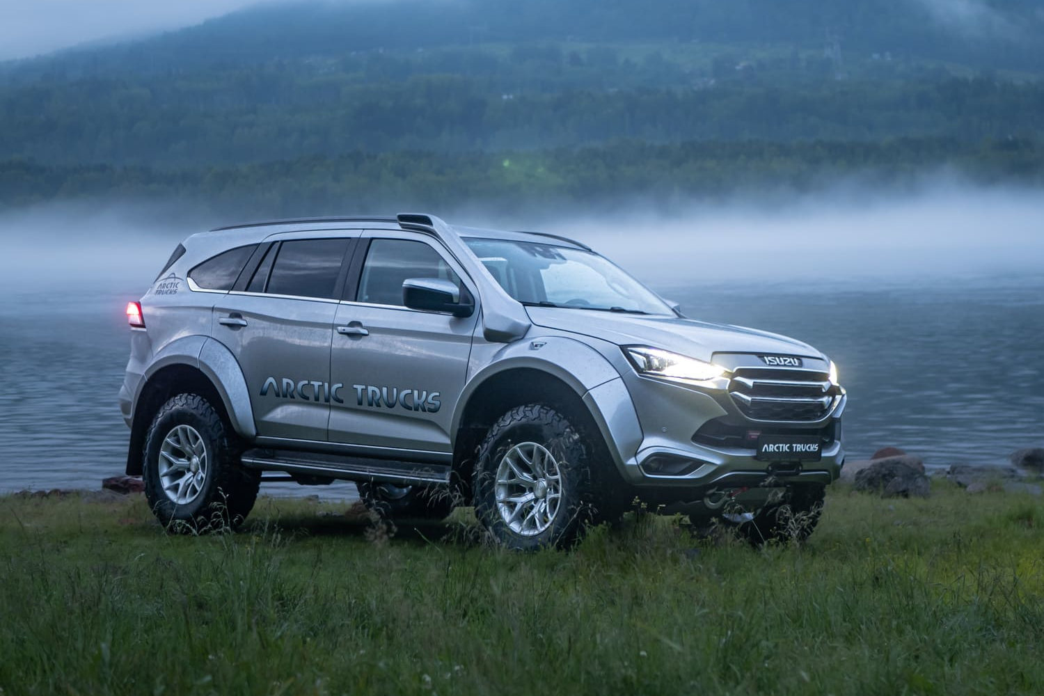 Arctic Trucks подготовила Isuzu MU-X для экстремального бездорожья