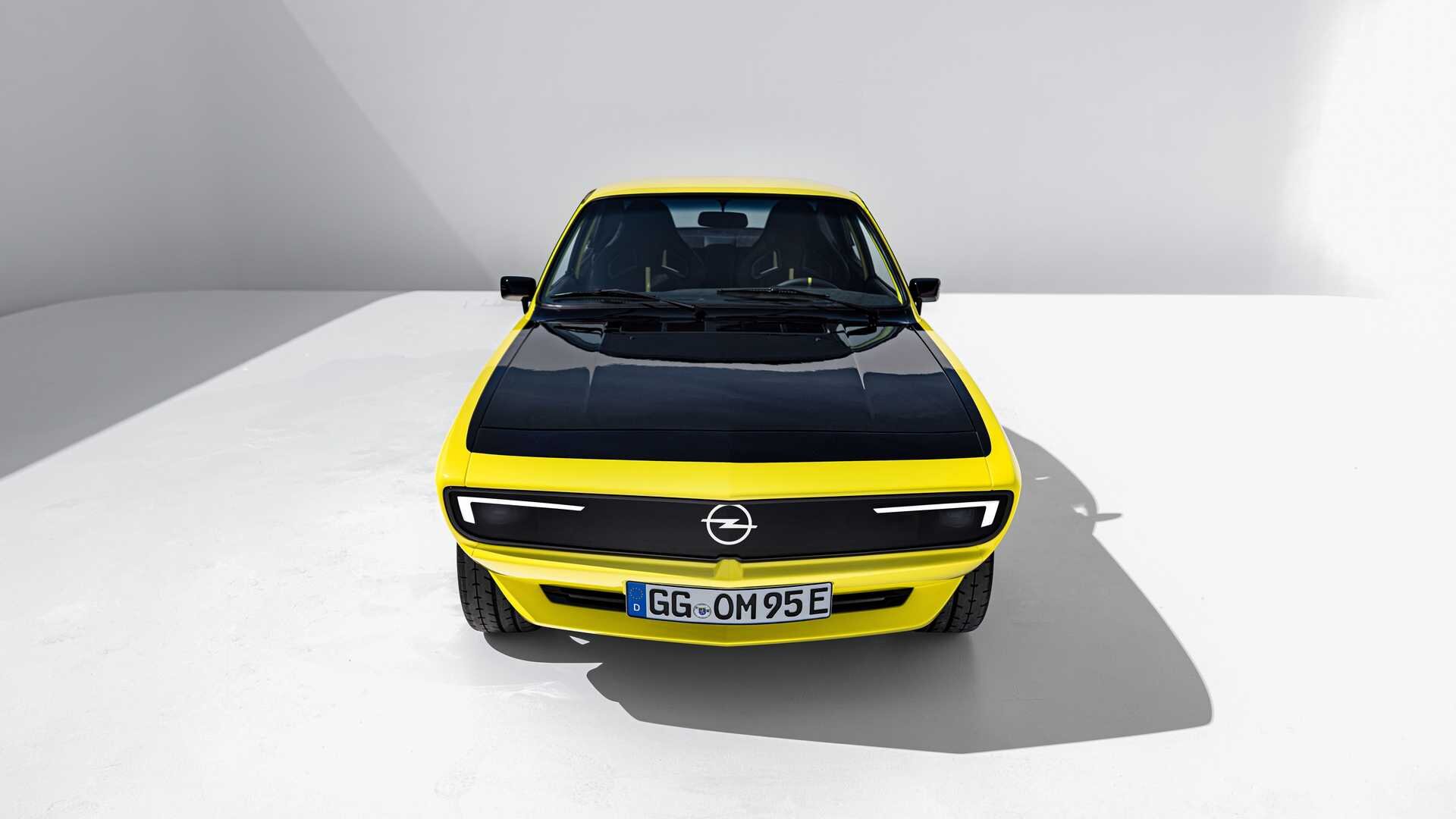 Opel превратил легендарную Manta в электромобиль