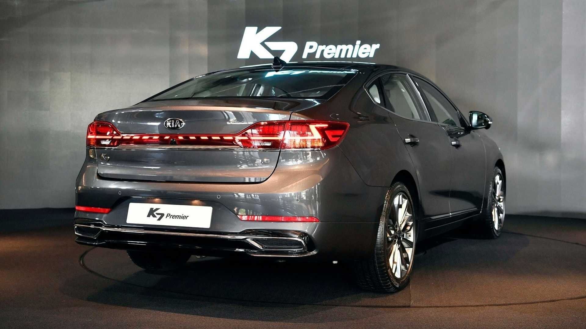 Kia поделилась официальными фотографиями интерьера полноразмерного седана K8