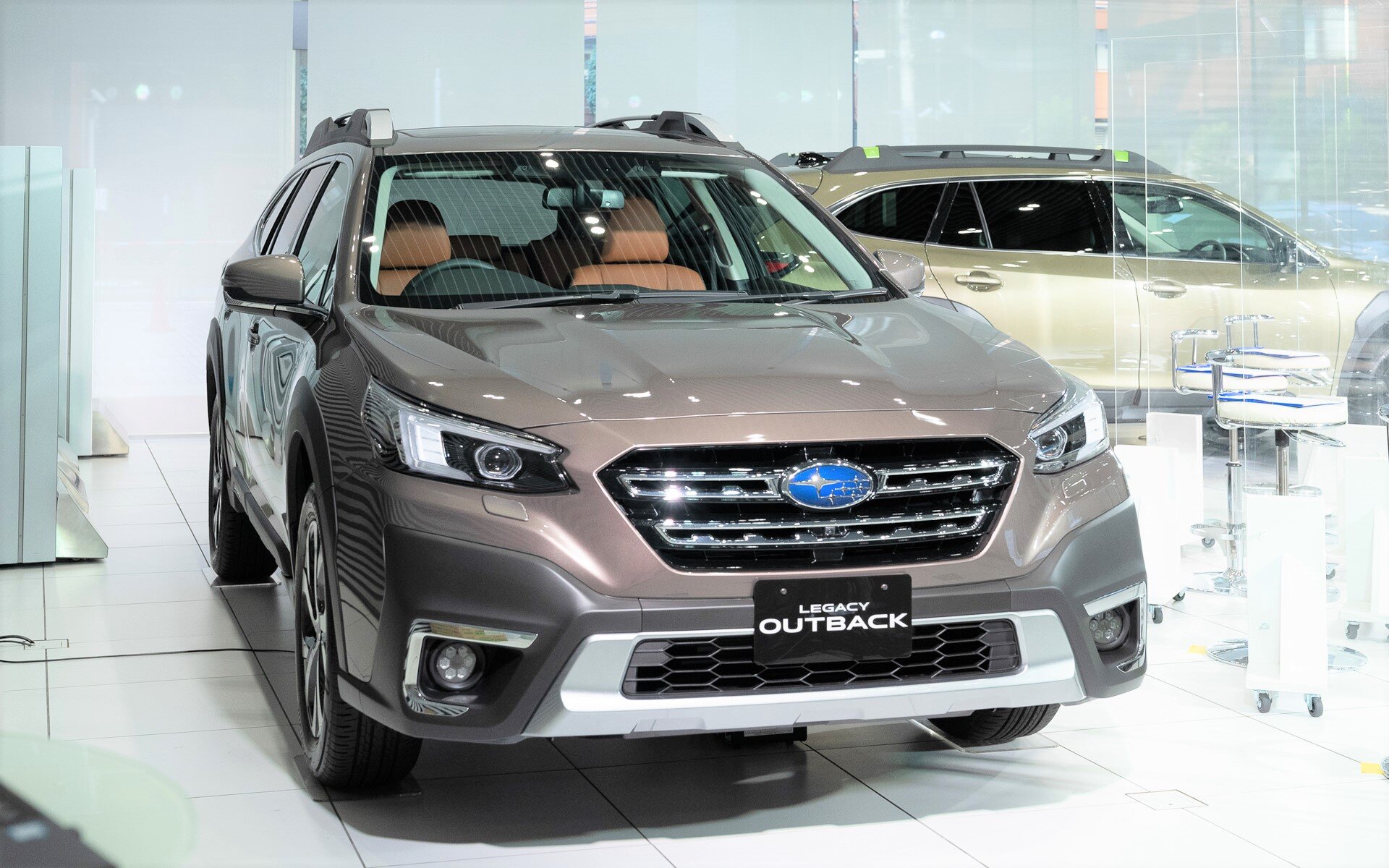 Subaru запустила продажи Legacy Outback в Японии