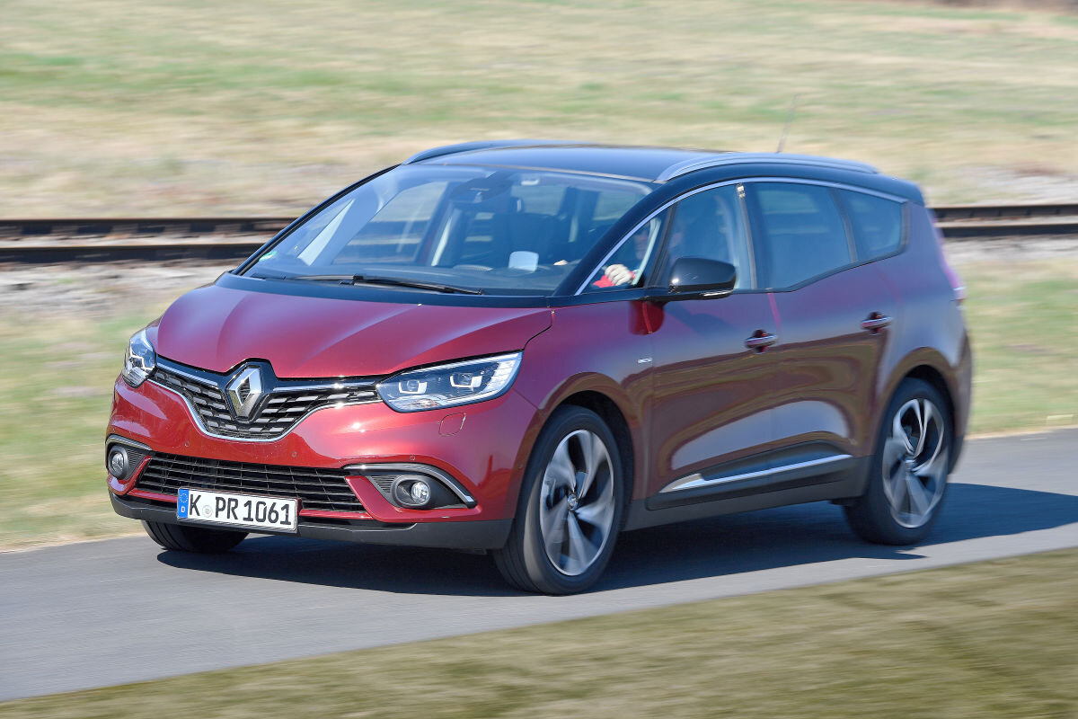 Renault сняла с производства компактвэн Scenic