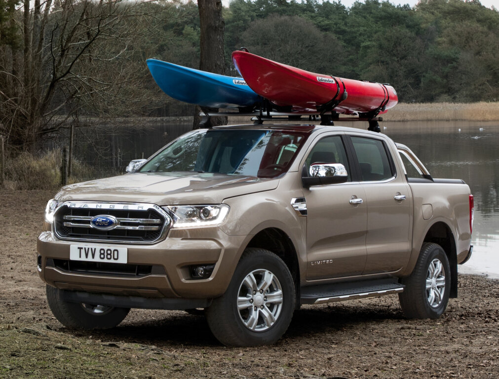 Ford выкатил на тесты подзаряжаемую версию пикапа Ranger нового поколения