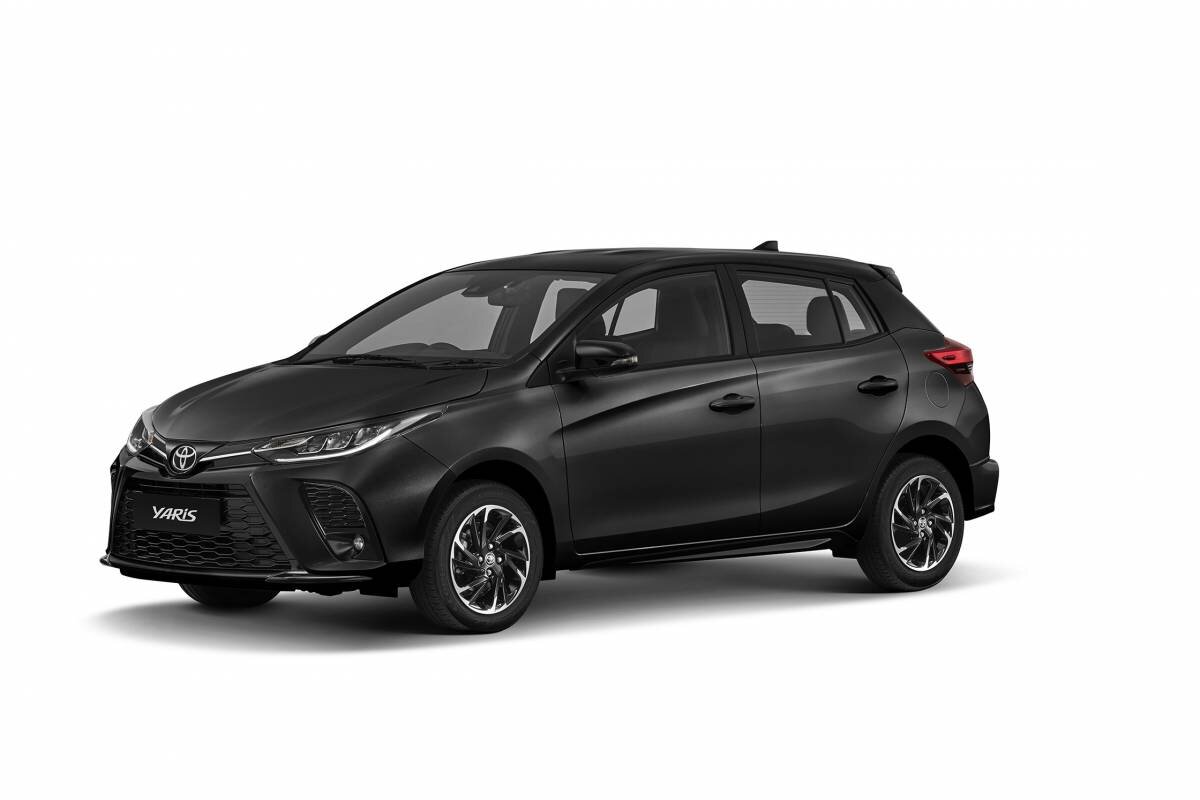 Toyota обновила Yaris для развивающихся стран и показала кросс-версию X-Urban