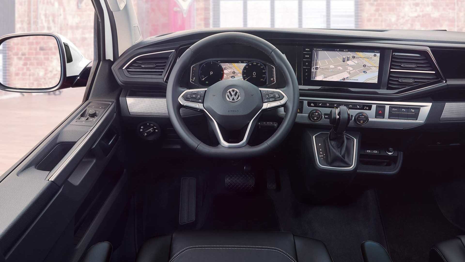 Volkswagen Multivan T7 получит гигантскую панорамную стеклянную крышу