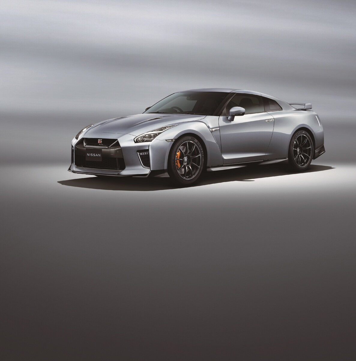 Nissan показал GT-R 2022 модельного года и две спецверсии