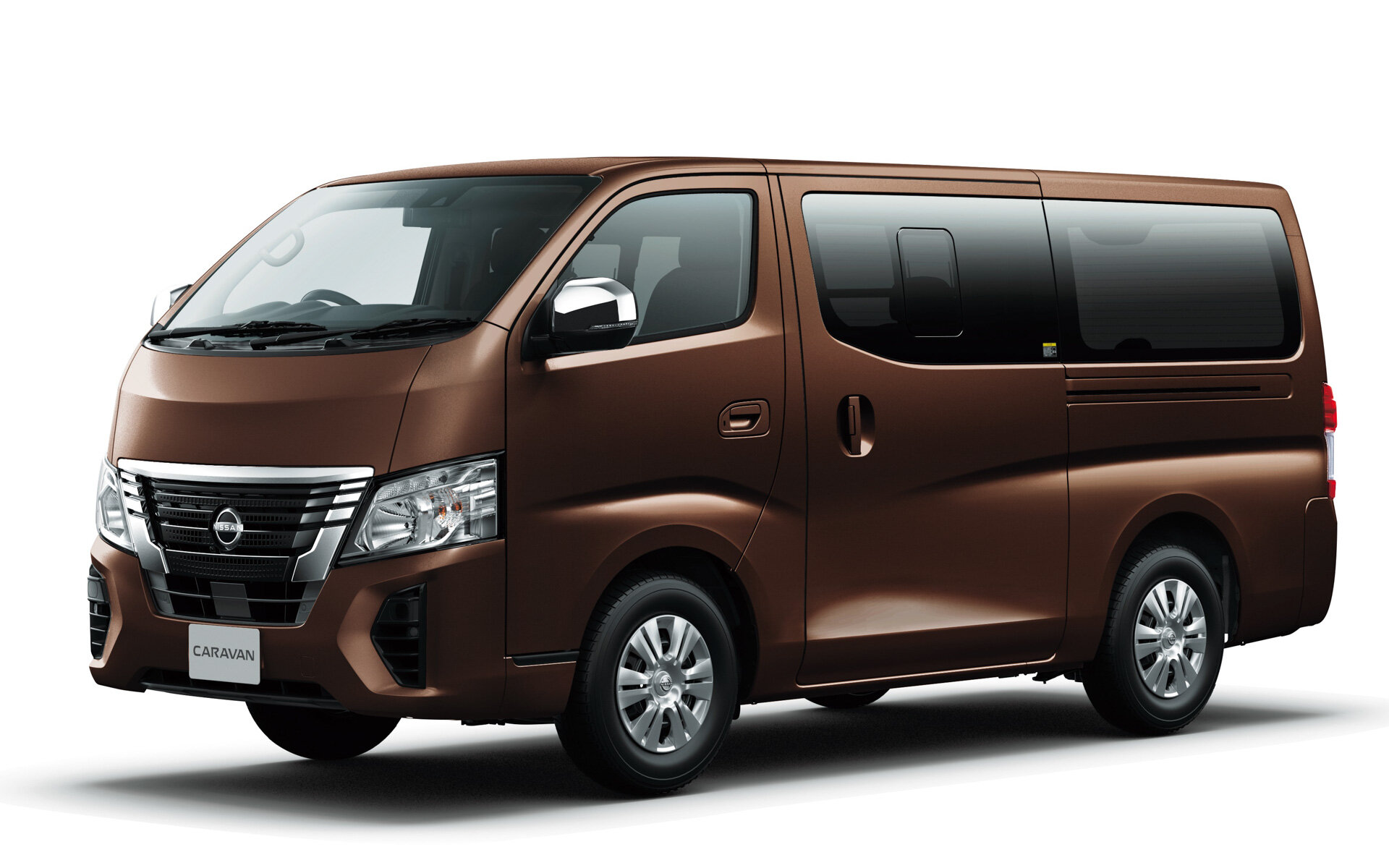 У обновленного Nissan Caravan появился улучшенный турбодизель