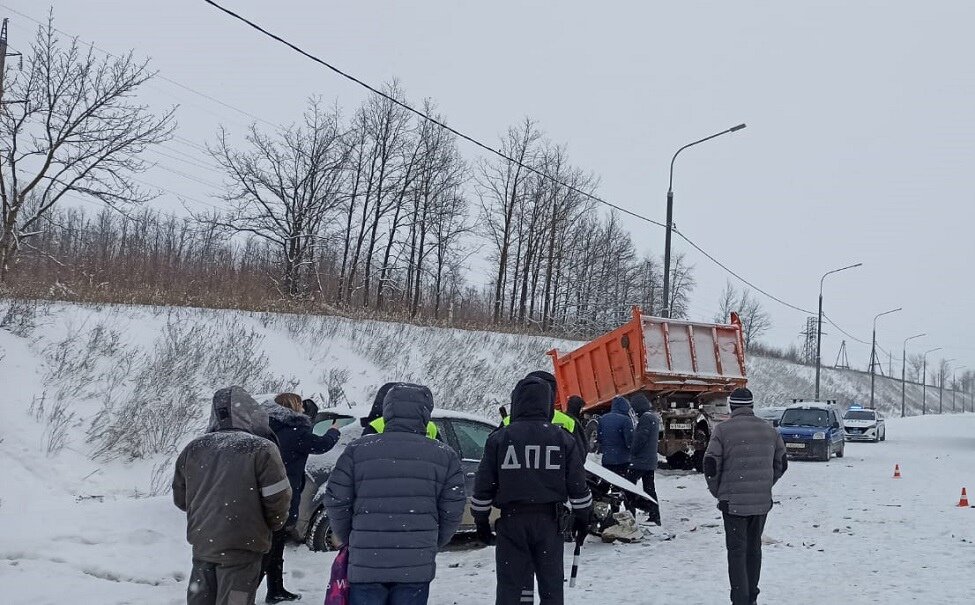 ФОТО: массовое ДТП с 19 машинами под Липецком