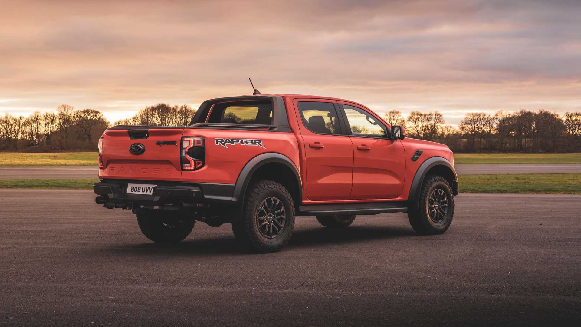 У пикапа Ford Ranger нового поколения появилась спортивная версия