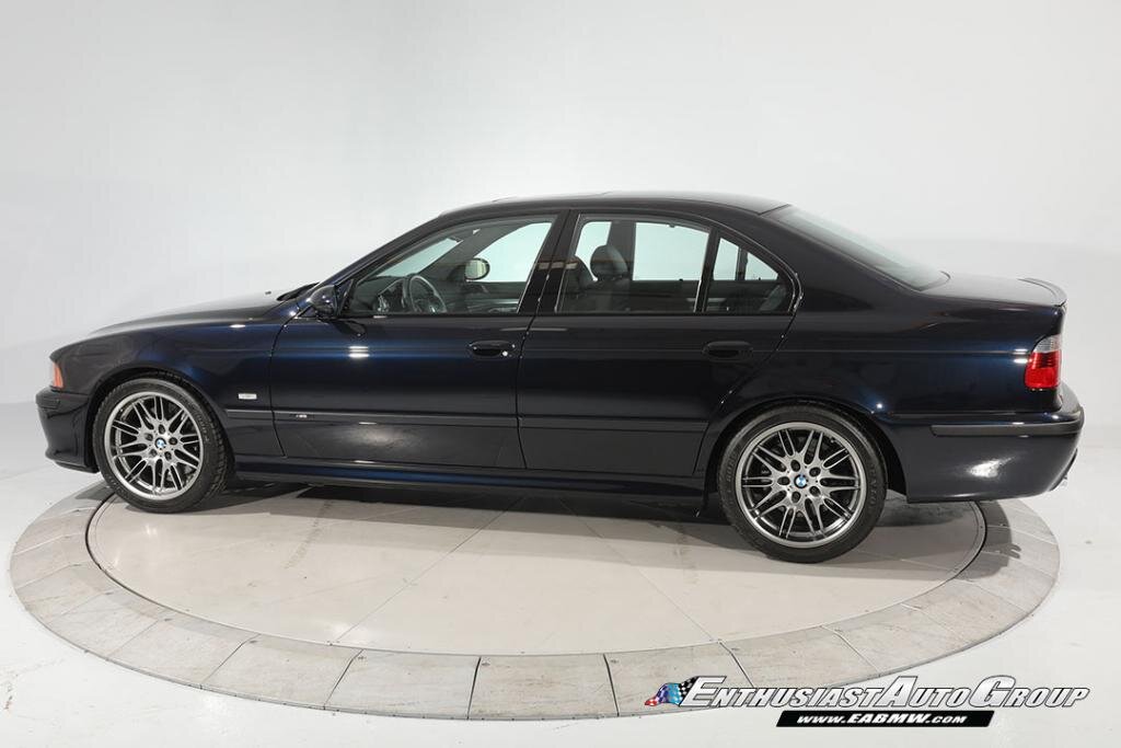 BMW M5 E39 2003 года продали по цене двух новых M5