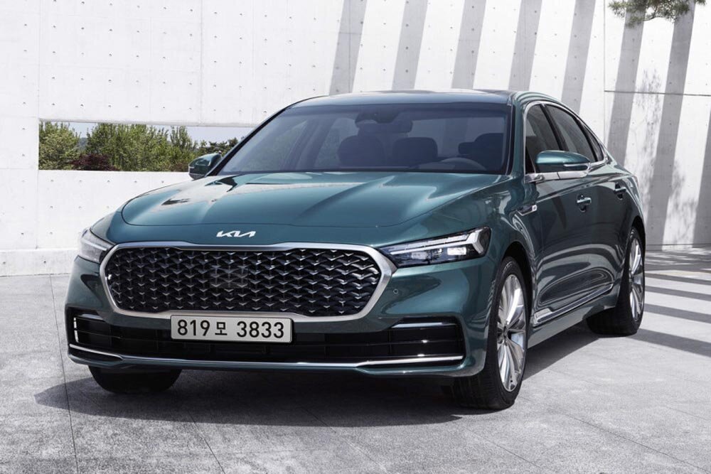 Kia K900: представлена рестайлинговая версия