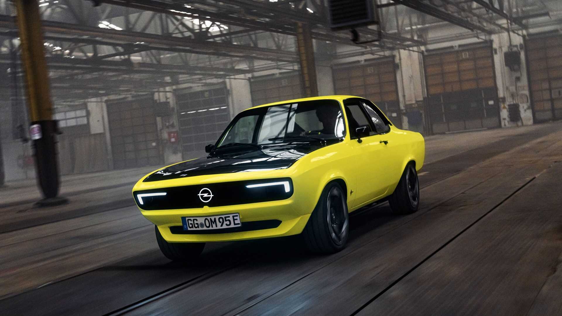 Opel превратил легендарную Manta в электромобиль