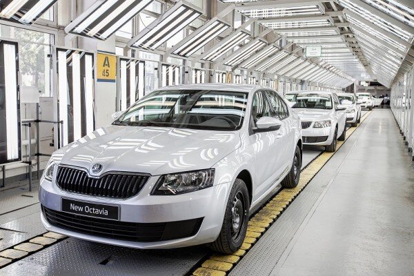 Skoda отзывает в России около 700 Октавий из-за проблем с электроникой двигателя