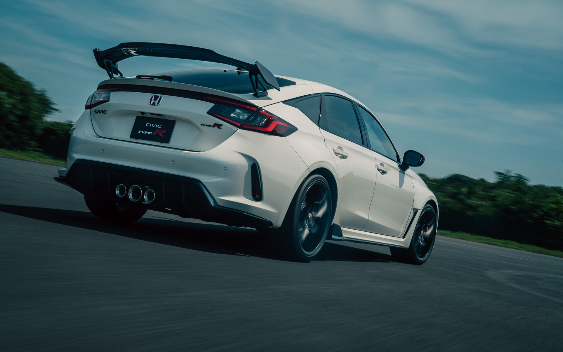 Для новой Honda Civic Type R выпустили линейку фирменных акcессуаров