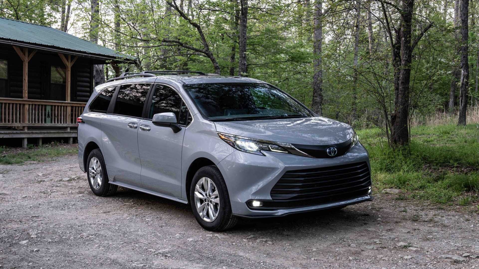 Toyota представила спецверсию вэна Sienna для любителей путешествий