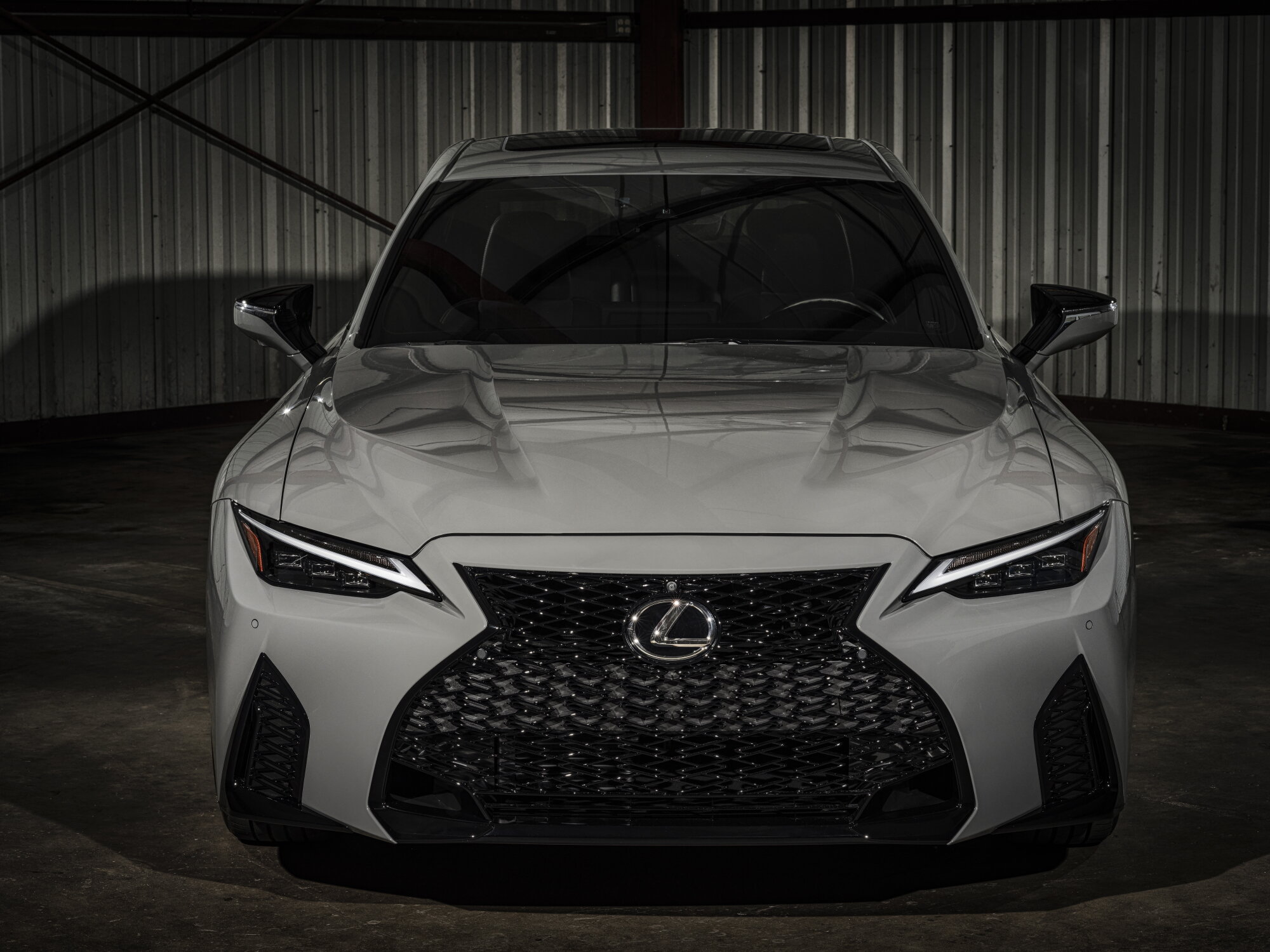 Спортседан Lexus IS 500 F Sport Performance получил ограниченную версию Launch Edition