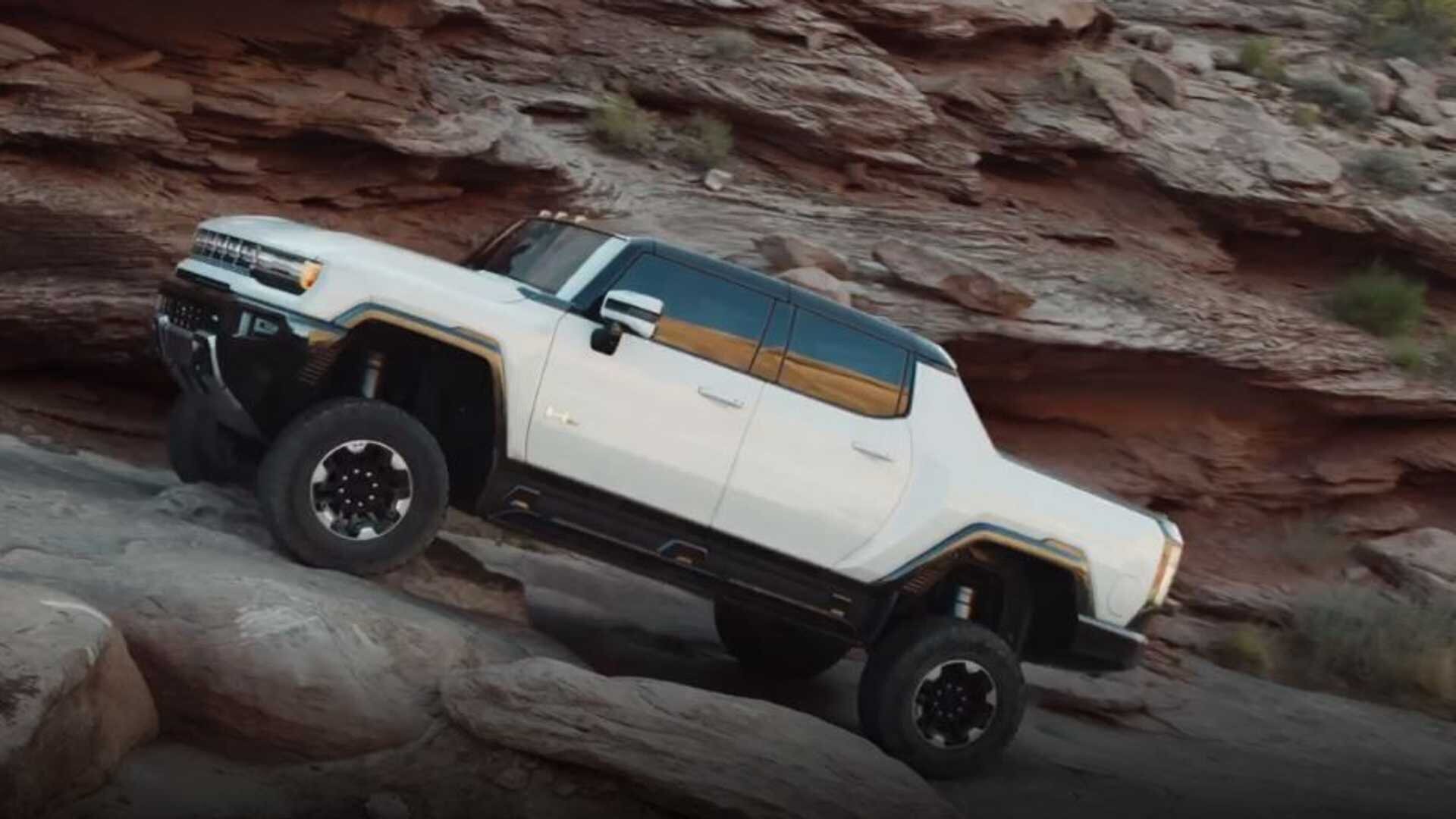 GMC объяснила, почему электровнедорожник Hummer EV оказался менее мощным, чем одноименный пикап