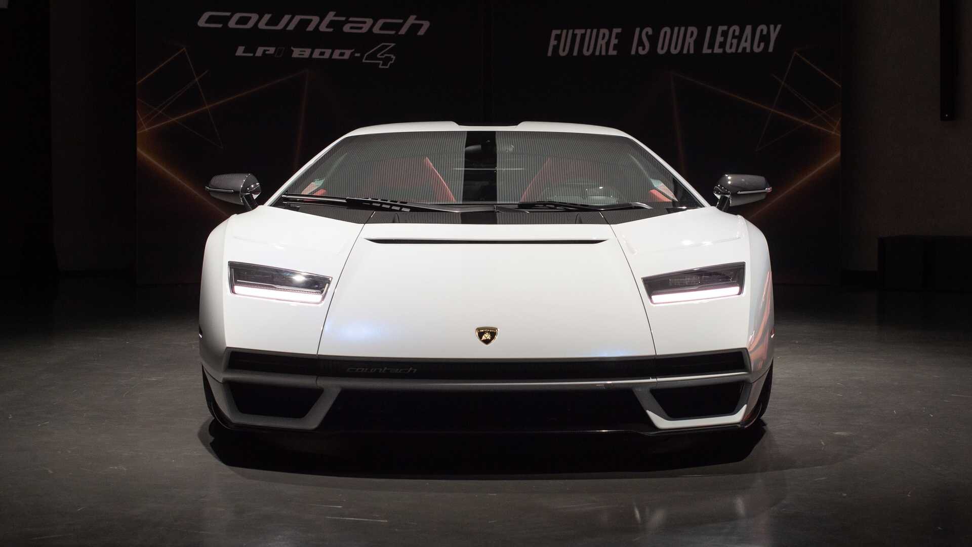 Lamborghini возродила легендарный Countach