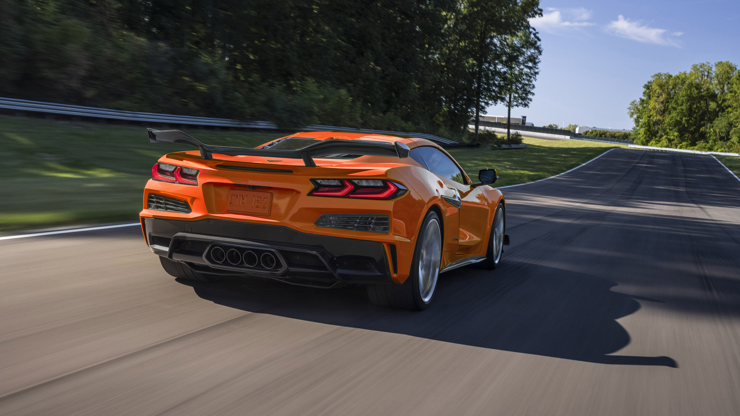 GM представила новую топ-версию Chevrolet Corvette