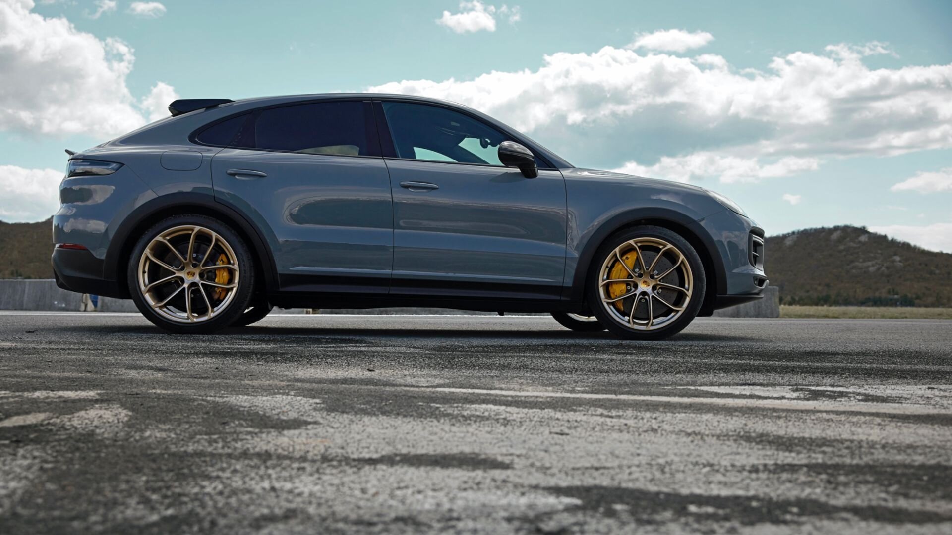 Porsche Cayenne Turbo GT стал самым быстрым кроссовером в истории