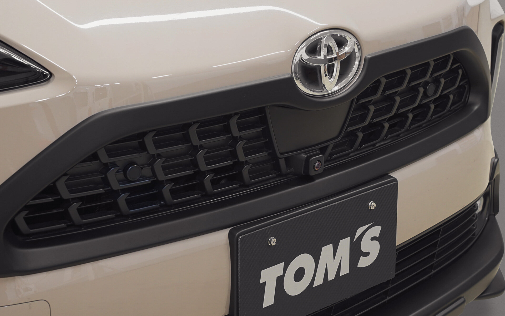 Для Toyota Yaris Cross выпущен новый обвес от TOMS