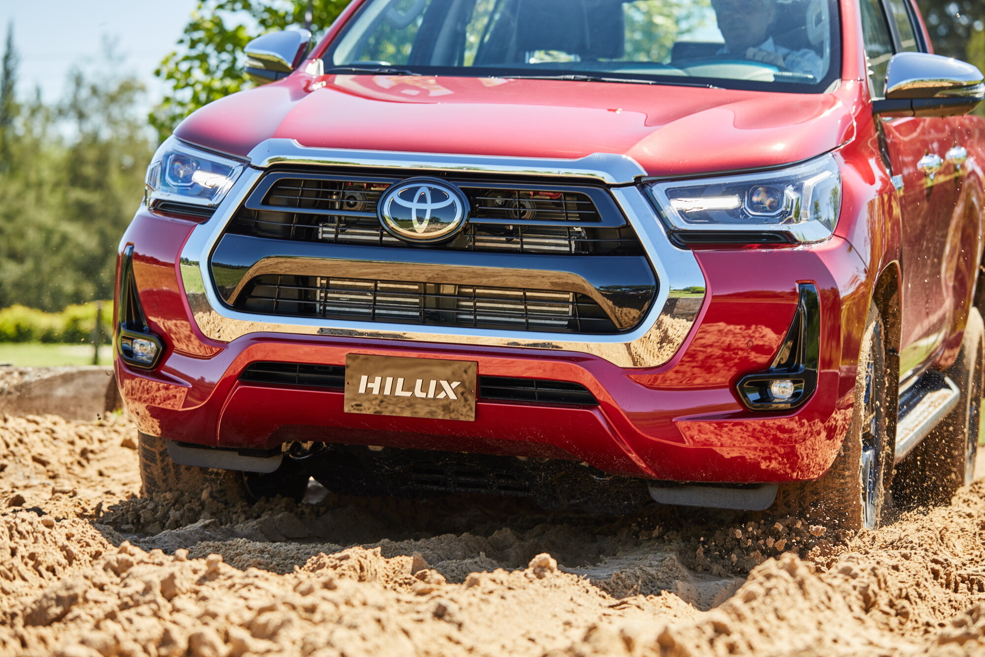 Toyota начала продавать Hilux фермерам за урожай