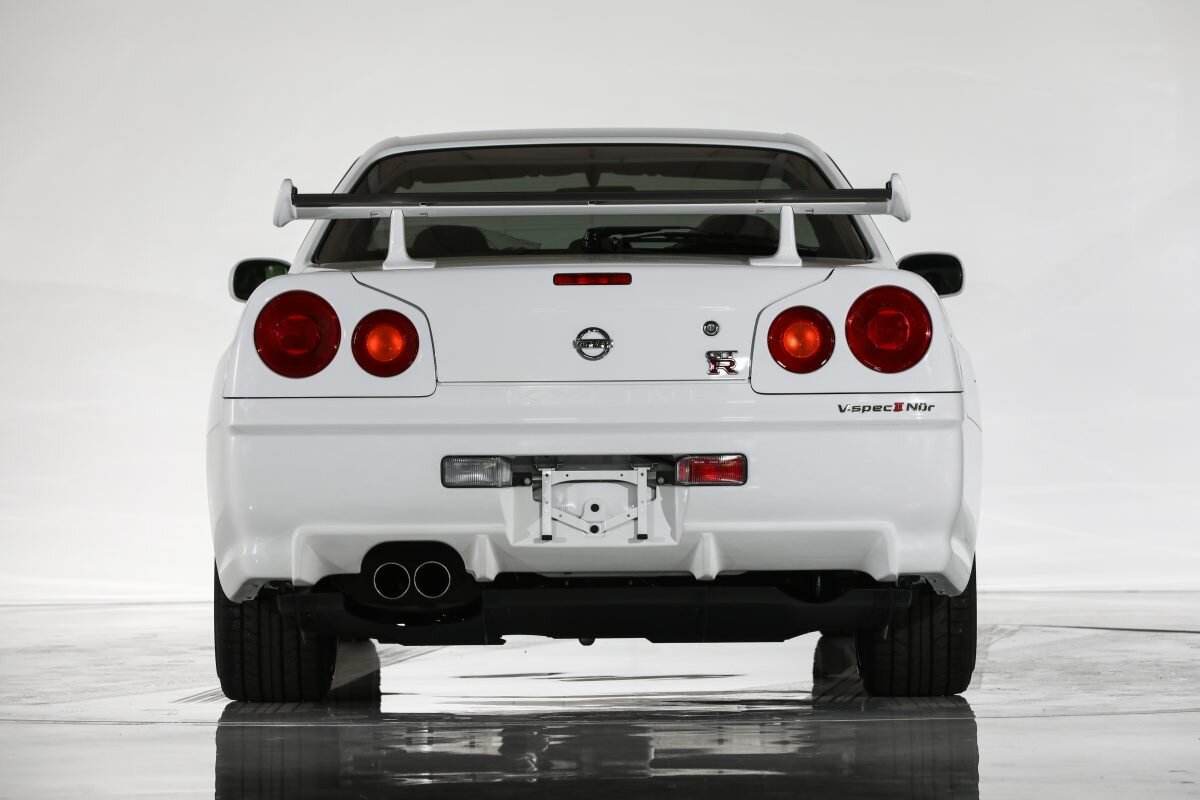 Редкий Nissan Skyline R34 GT-R V-Spec II Nur 2002 года с нулевым пробегом выставлен на аукцион