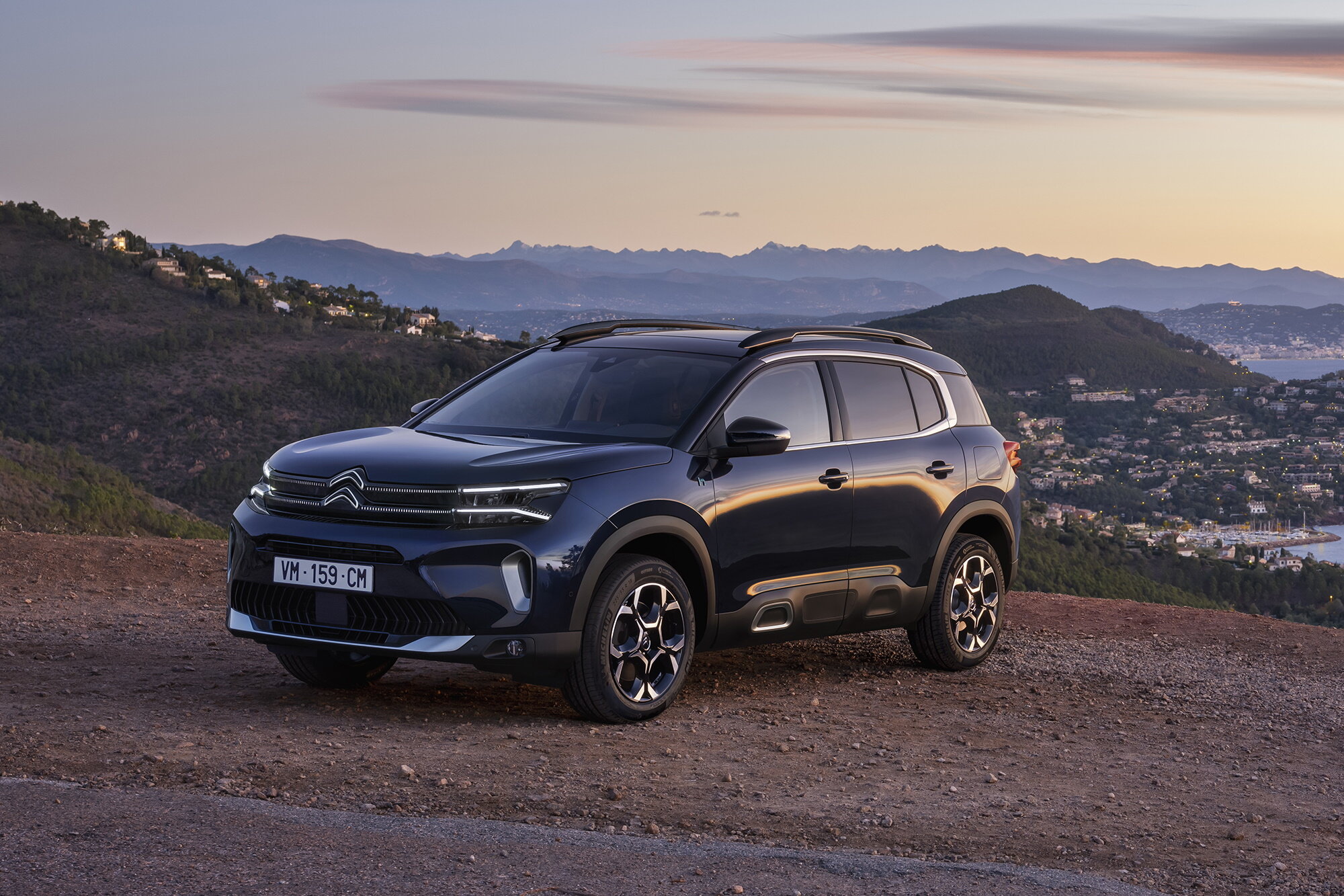 Экстравагантный кроссовер Citroen C5 Aircross подвергли рестайлингу