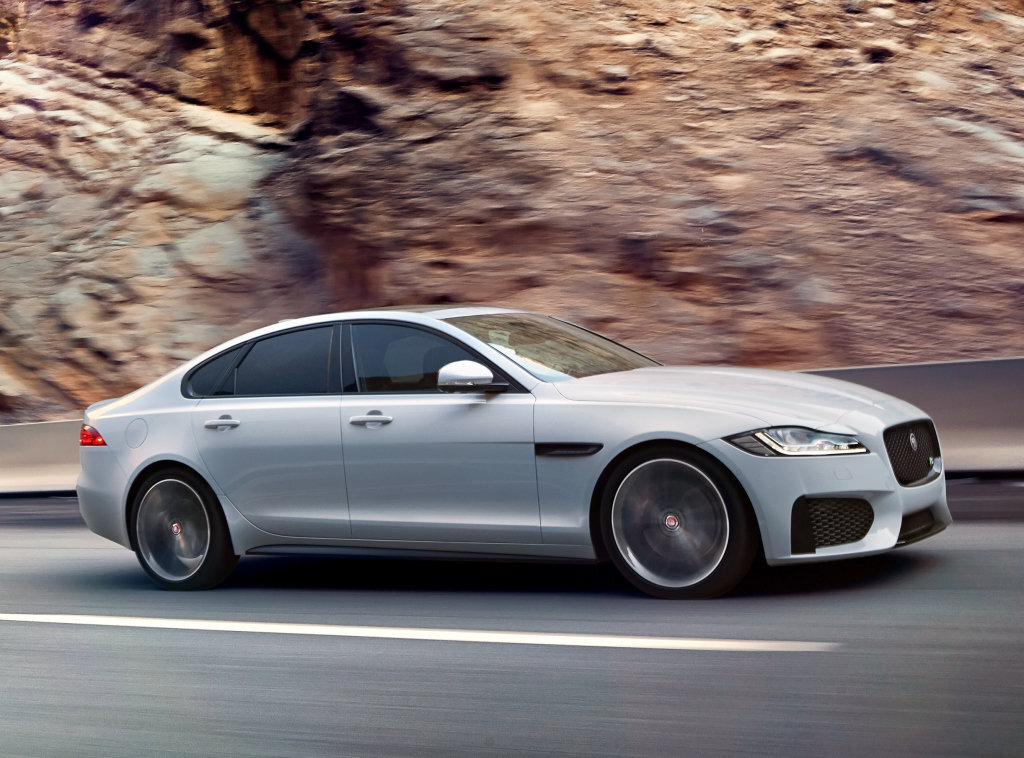 Jaguar XF после фейслифтинга подорожал в России: от 4 451 000 рублей