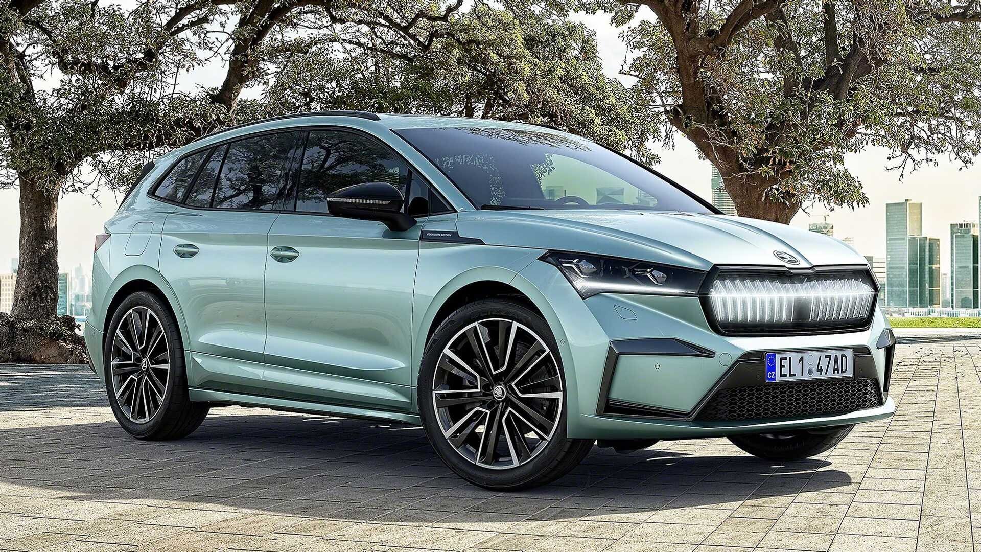 Skoda показала тизеры нового электрического купе-кроссовера