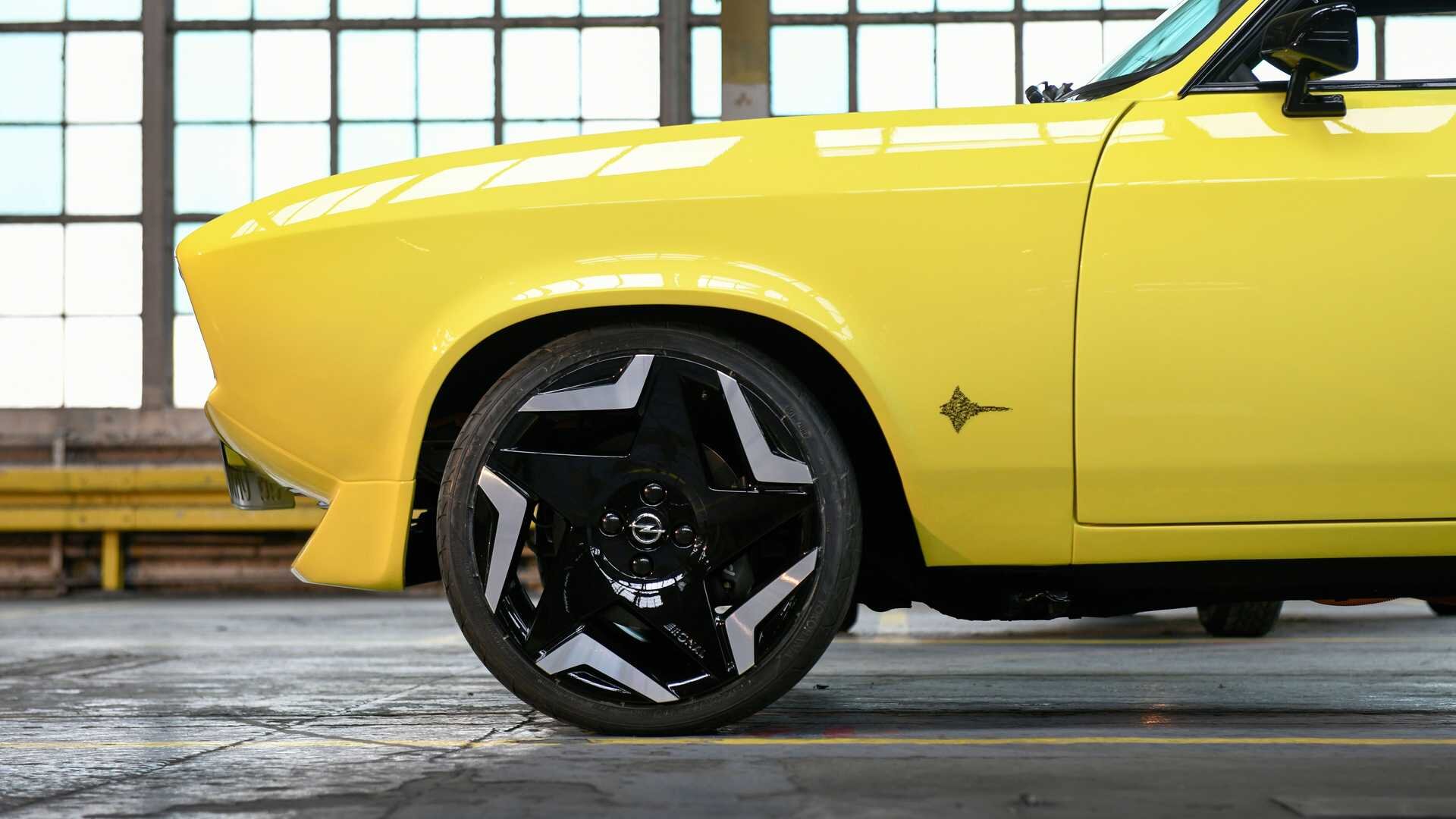 Opel превратил легендарную Manta в электромобиль