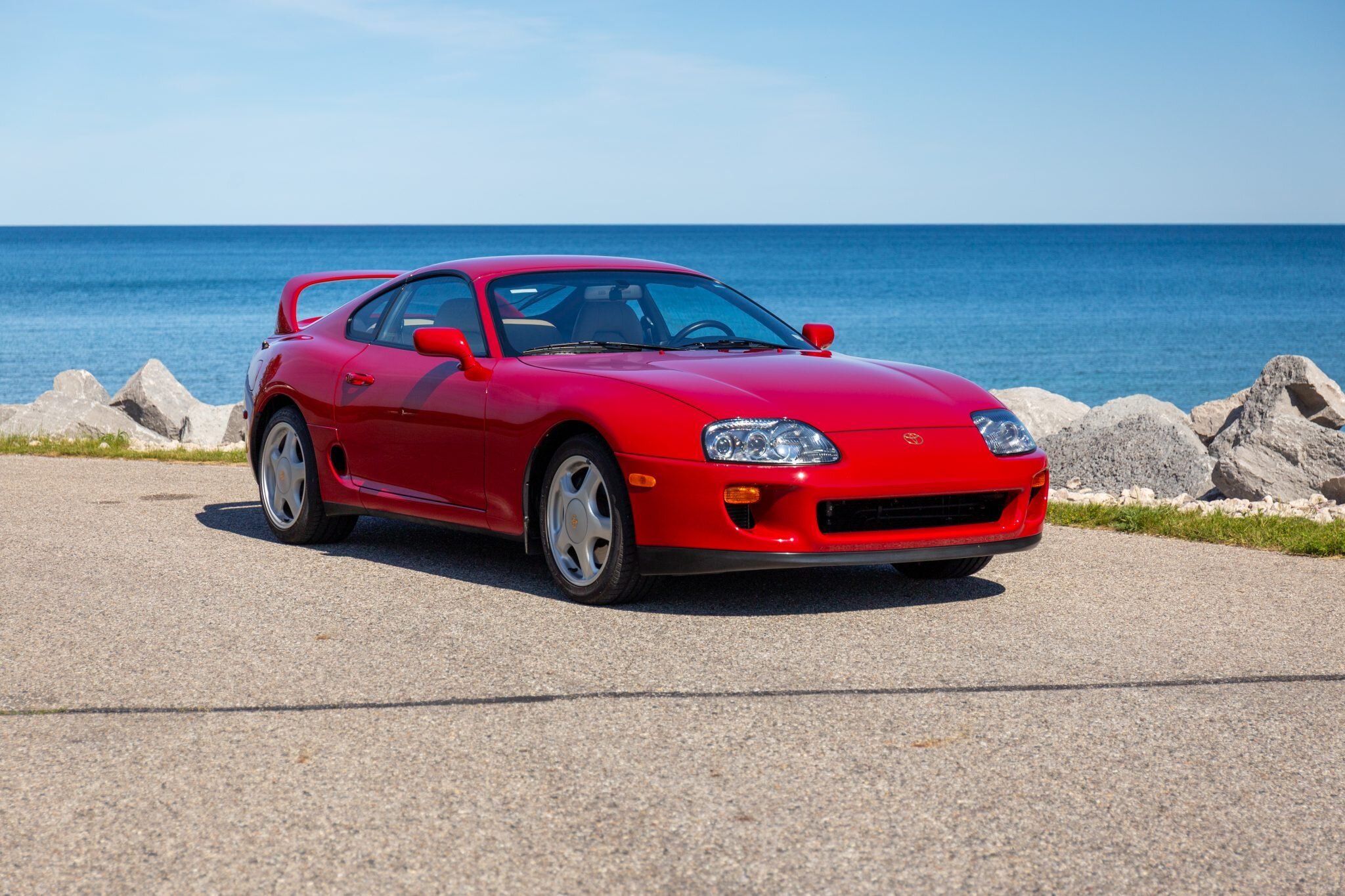 За Toyota Supra 1995 года дают втрое больше, чем за новую