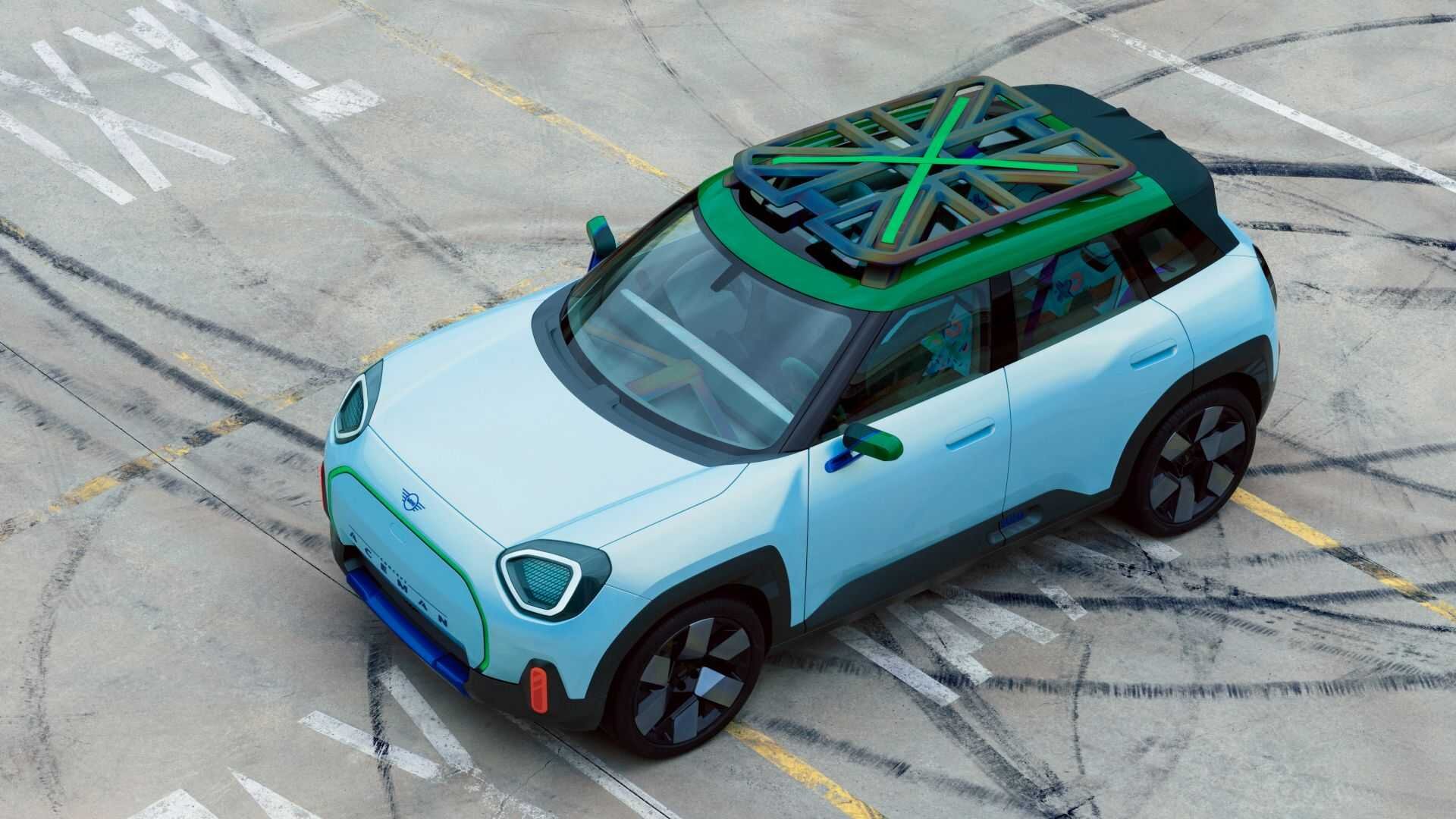 Mini показала, как будет выглядеть ее новый кроссовер