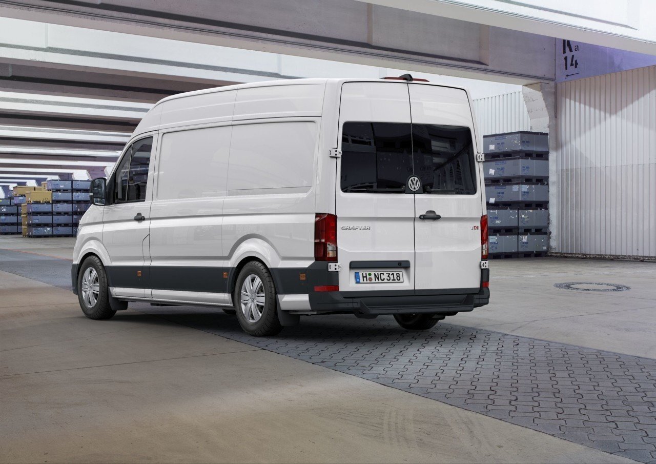 Volkswagen Crafter обзавелся в России модернизированным 102-сильным турбодизелем