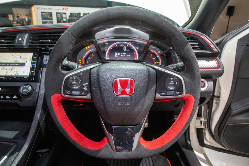 Honda показала Civic Type R нового поколения. Пока в камуфляже