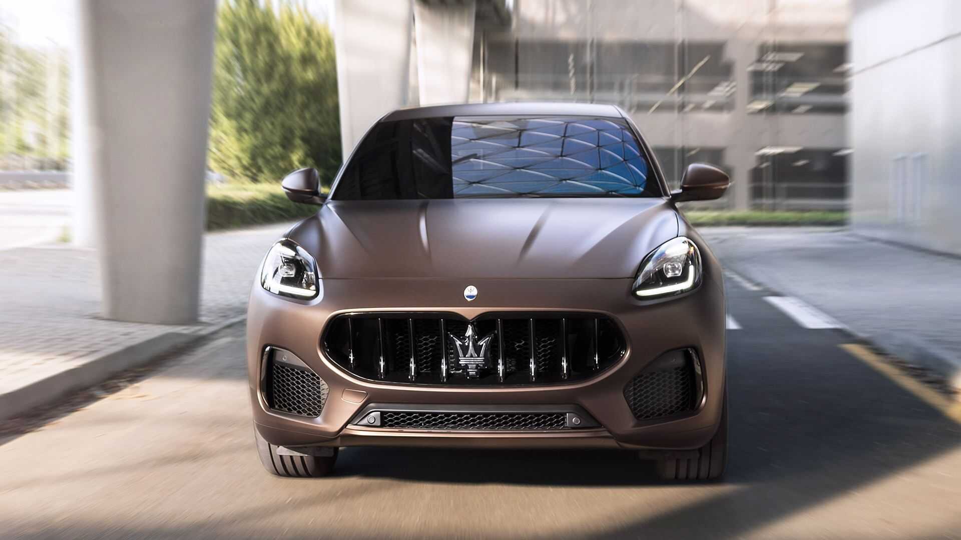 Maserati показала кроссовер Grecale с двигателем мощностью до 530 л.с.