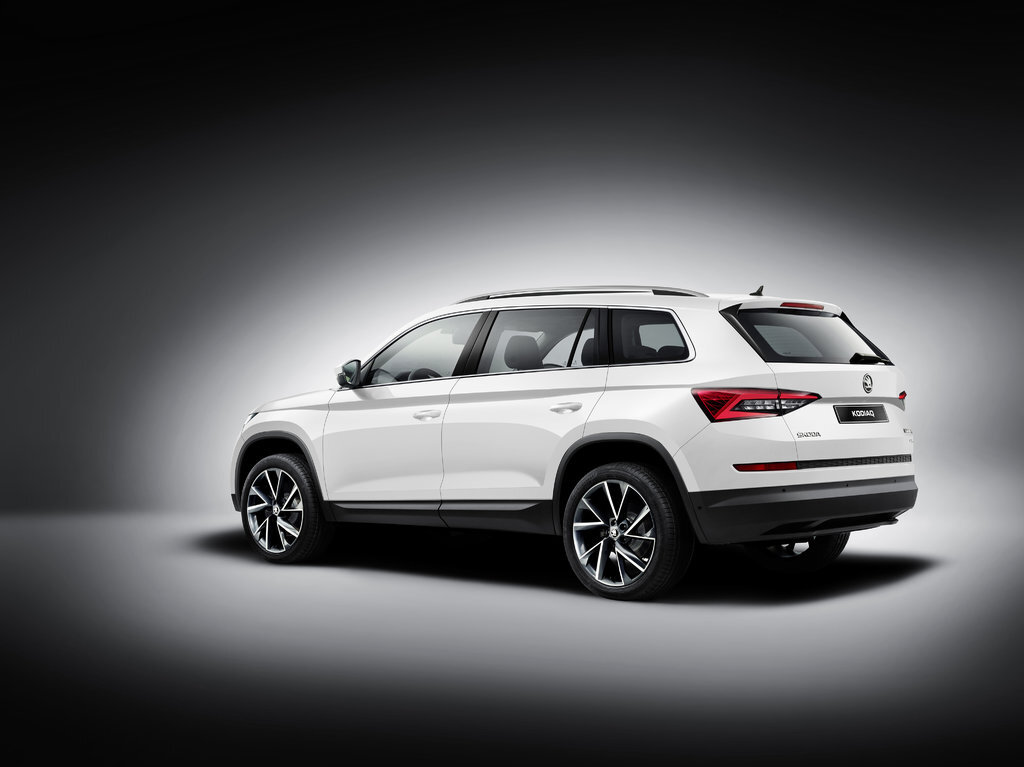 Skoda Kodiaq с обновлением получила прищуренные фары