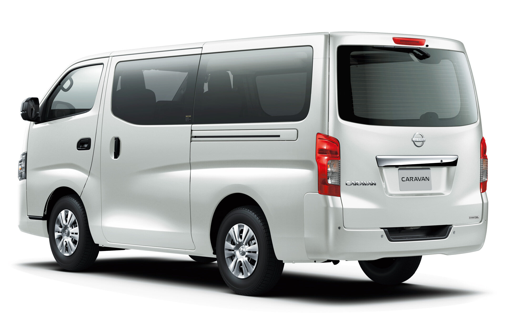 У обновленного Nissan Caravan появился улучшенный турбодизель