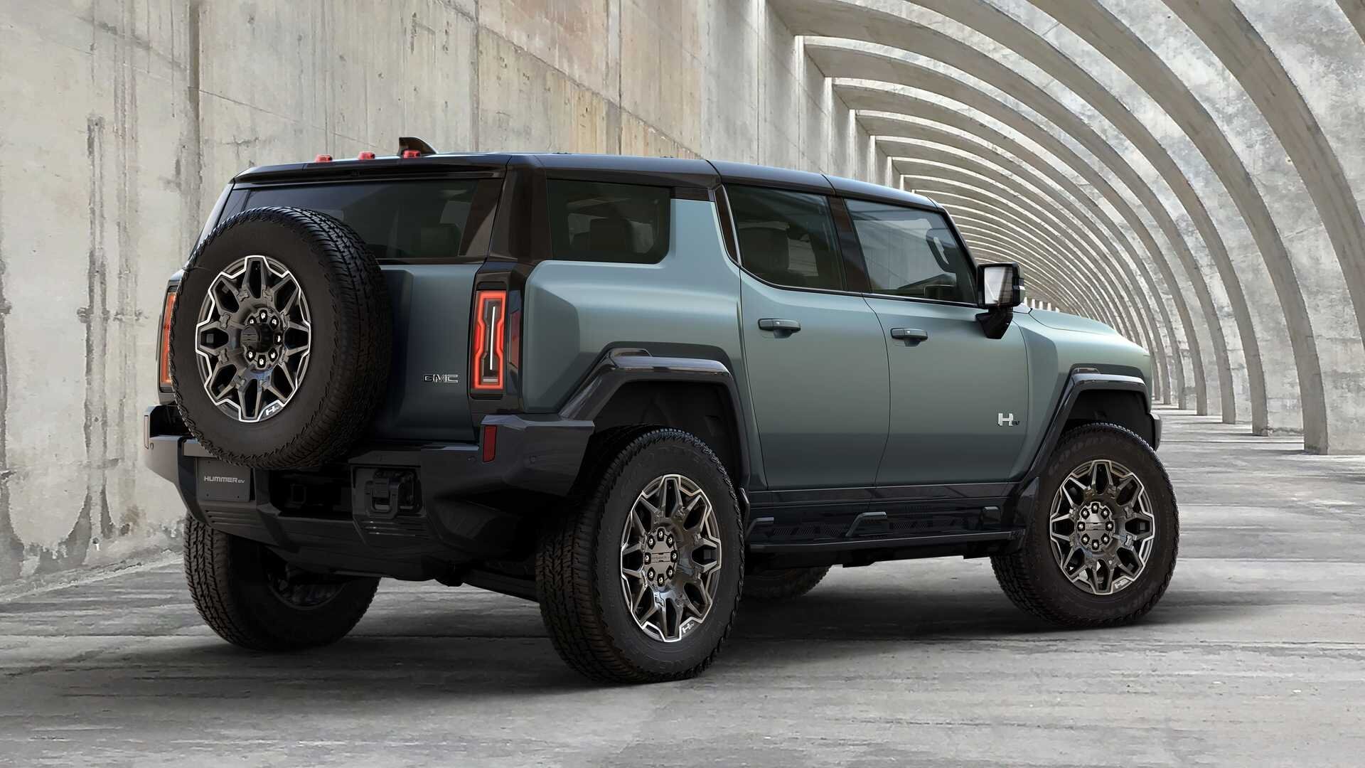 GMC объяснила, почему электровнедорожник Hummer EV оказался менее мощным, чем одноименный пикап