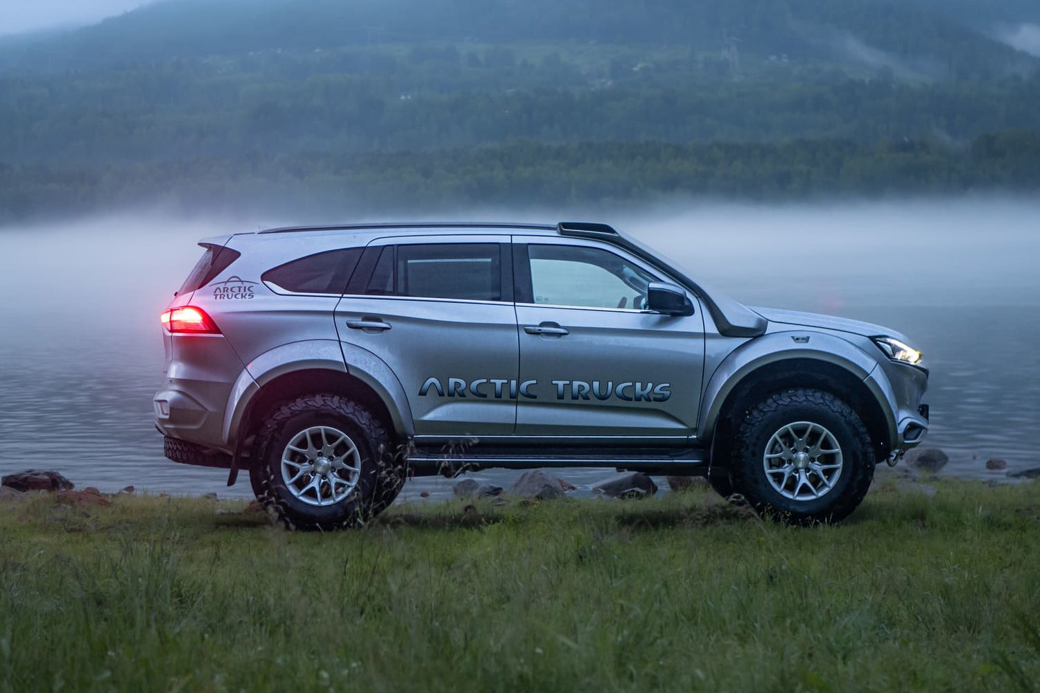 Arctic Trucks подготовила Isuzu MU-X для экстремального бездорожья