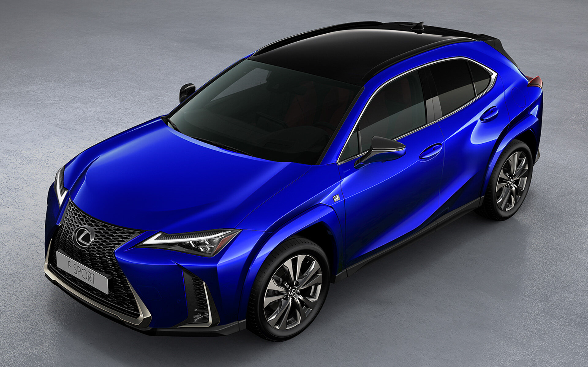 В Японии стартовали продажи обновленного Lexus UX