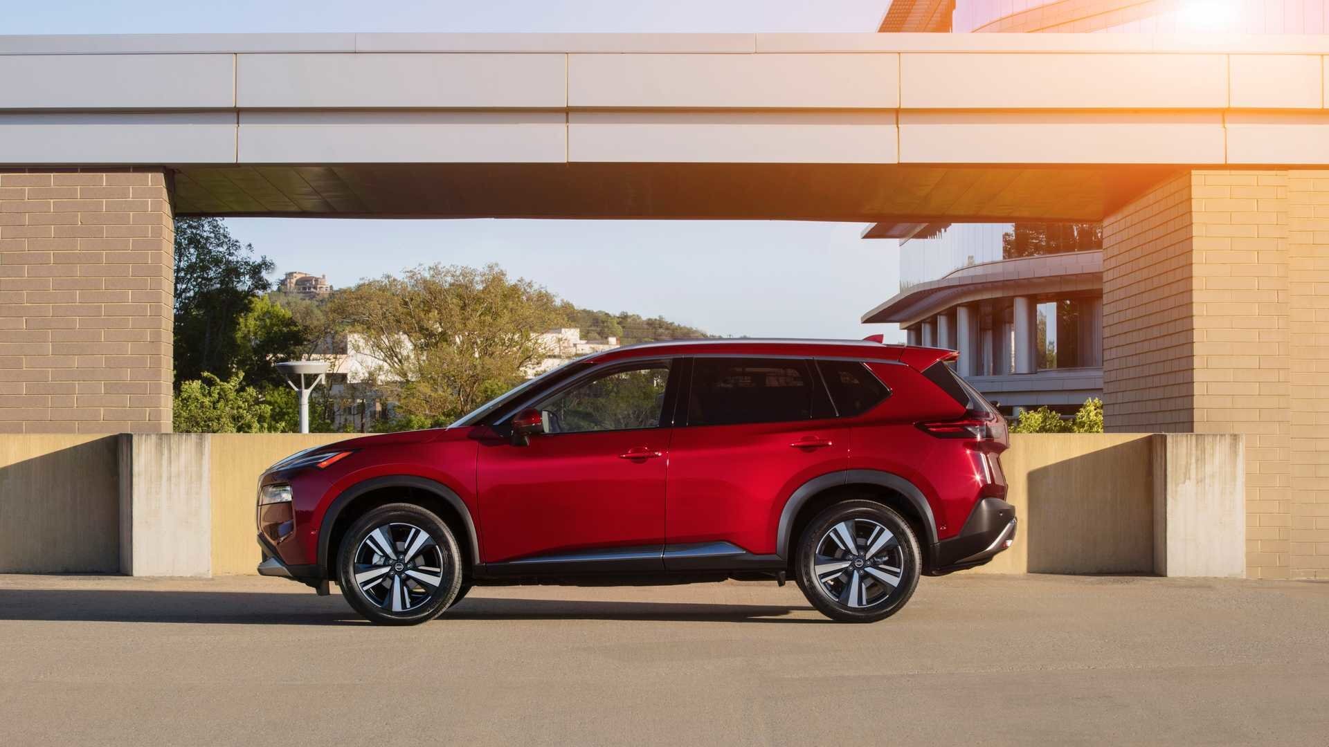 Nissan рассказал, что не так с новым X-Trail, провалившим краш-тест NHTSA