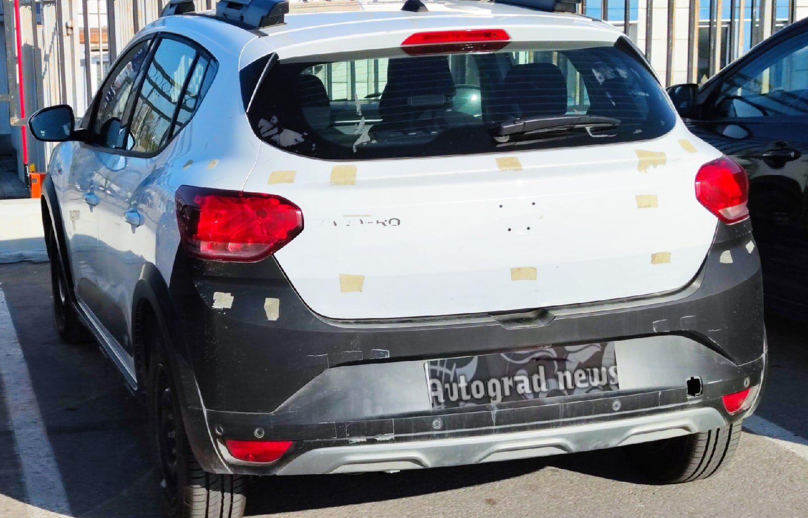 Новый Sandero Stepway с двигателем Н4М и шестиступкой в России: ФОТО