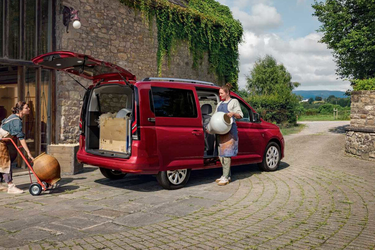 Новый Ford Tourneo Connect — теперь на базе Volkswagen