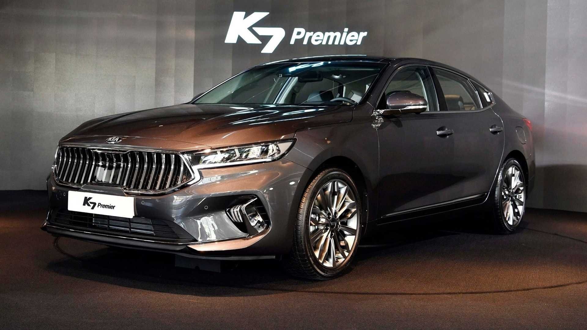 Kia поделилась официальными фотографиями интерьера полноразмерного седана K8