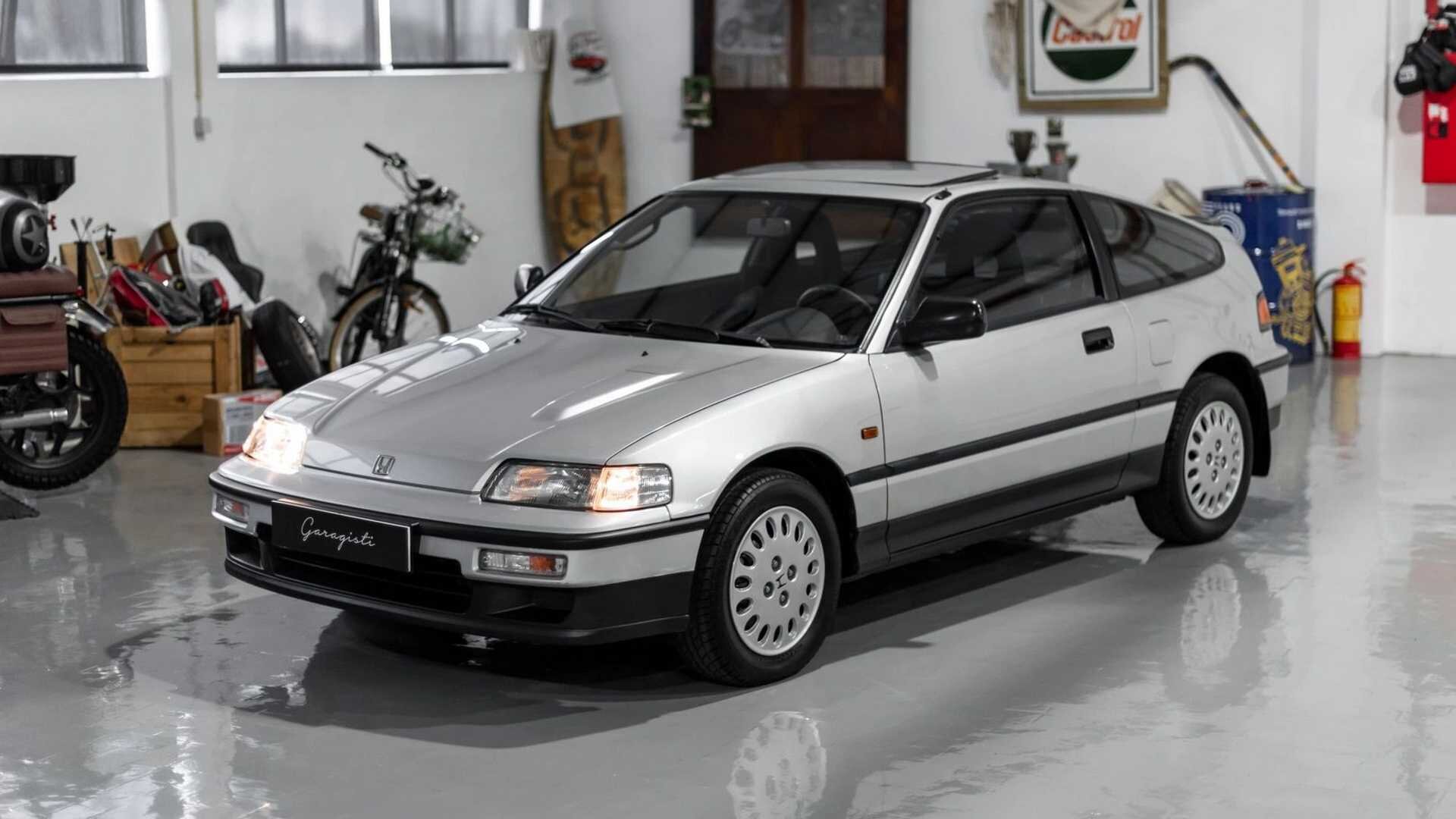 На аукцион выставили редкую Honda CR-X 1990 года без пробега (ФОТО)