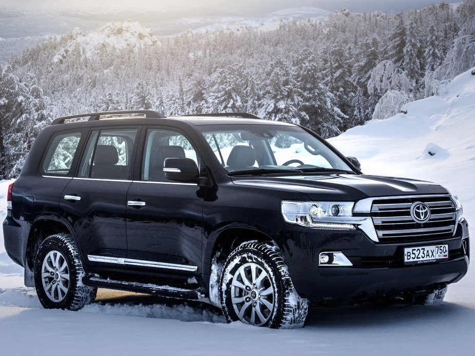 Новые подробности о Toyota Land Cruiser 300