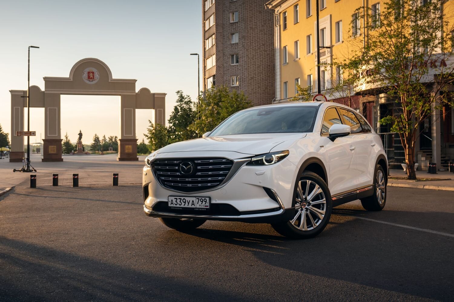 Mazda подняла цены на две модели в России