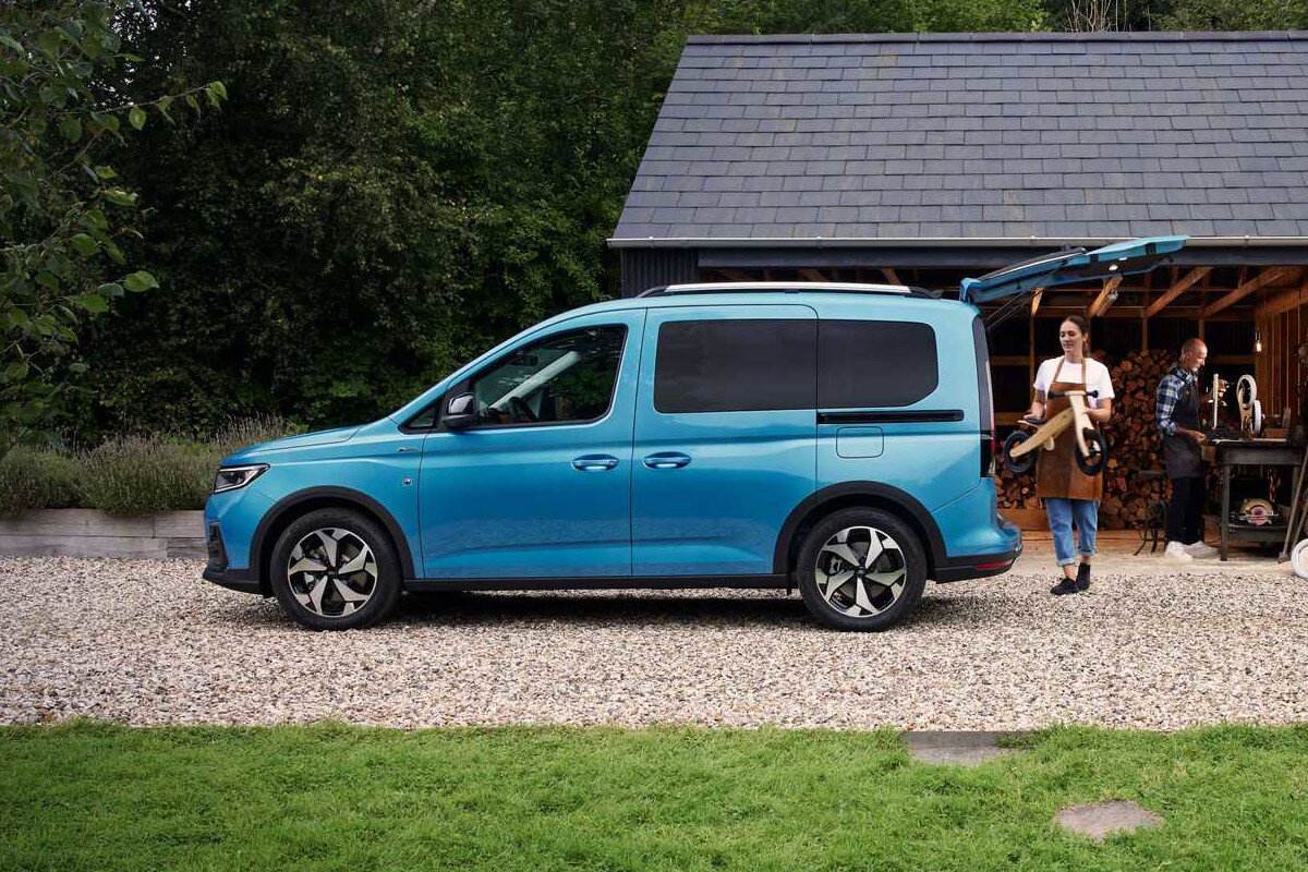 Новый Ford Tourneo Connect — теперь на базе Volkswagen