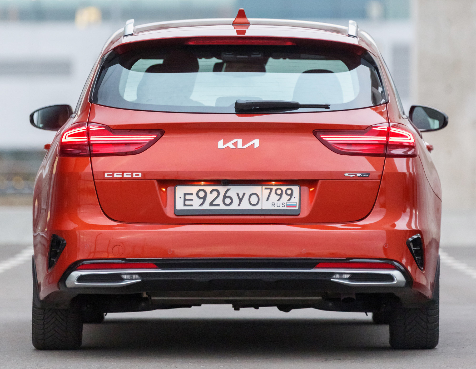 В России стартовали живые продажи обновленных Kia Ceed